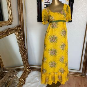 Dutchess Vintage Floral Dress
